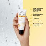 کرم ضد آفتاب هلیوکر مدل Fluid Cream SPF50